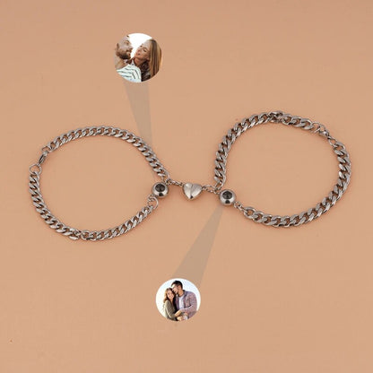 2Pcs Heart-Shaped Magnet Projection Photo Bracelet Set