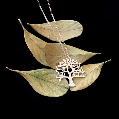 Personalized Family Tree of Life Name Necklace: A Meaningful Gift for loved one